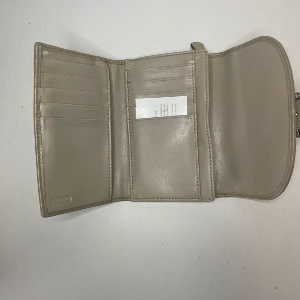 Coach soho tote with matching wallet - Picture 9 of 9